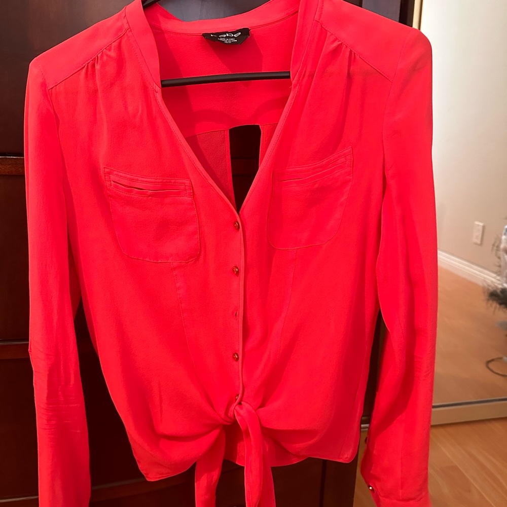 Bebe Tie Up Blouse w/ key hole cut out on back. XS. Perfect for Spring/Summer